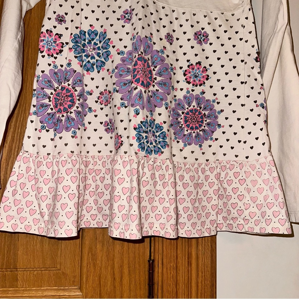 Girl’s shirt L worn but might be good for crafts due to the pattern and raffle - Picture 5 of 7